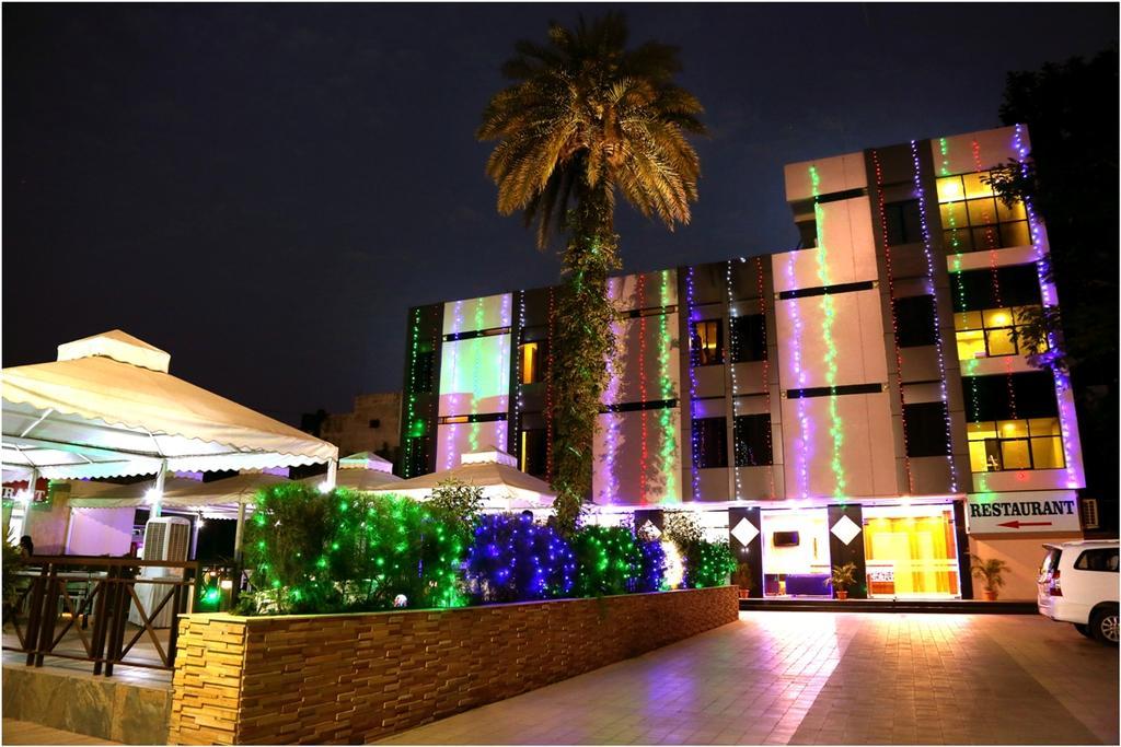 Hotel Shri Khedapati International Dewās Zewnętrze zdjęcie