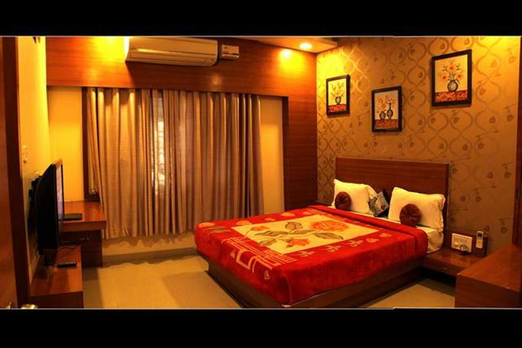 Hotel Shri Khedapati International Dewās Zewnętrze zdjęcie