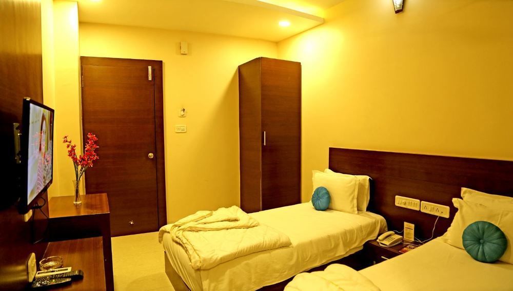 Hotel Shri Khedapati International Dewās Zewnętrze zdjęcie