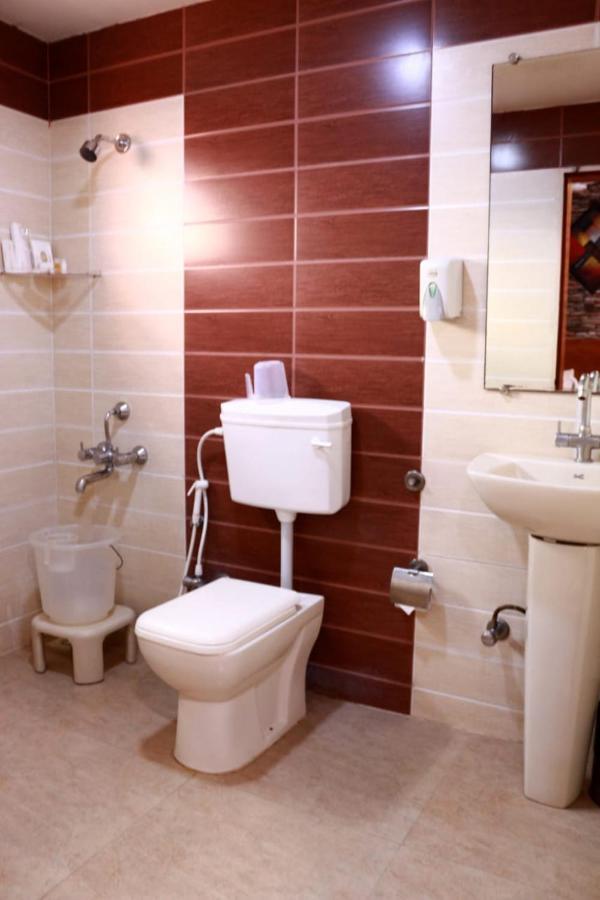 Hotel Shri Khedapati International Dewās Zewnętrze zdjęcie